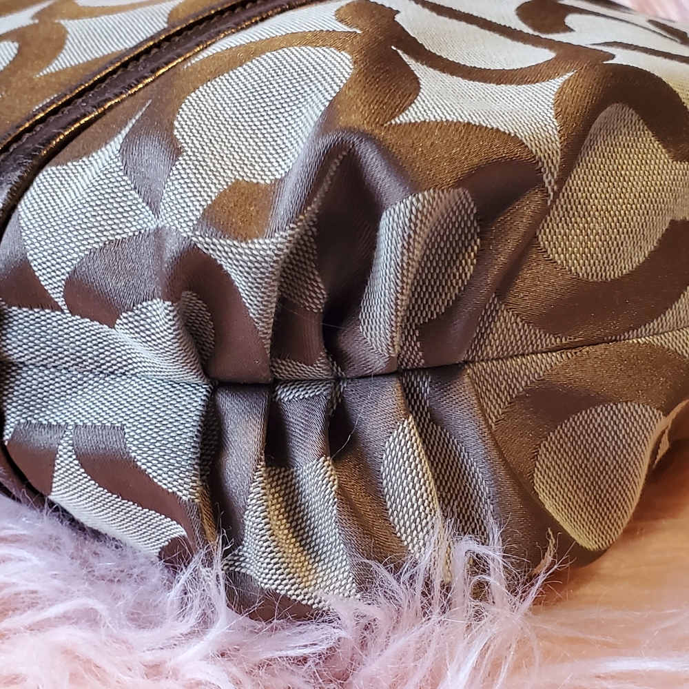 Coach Poppy Op Art Glam Tote - Picture 7 of 7